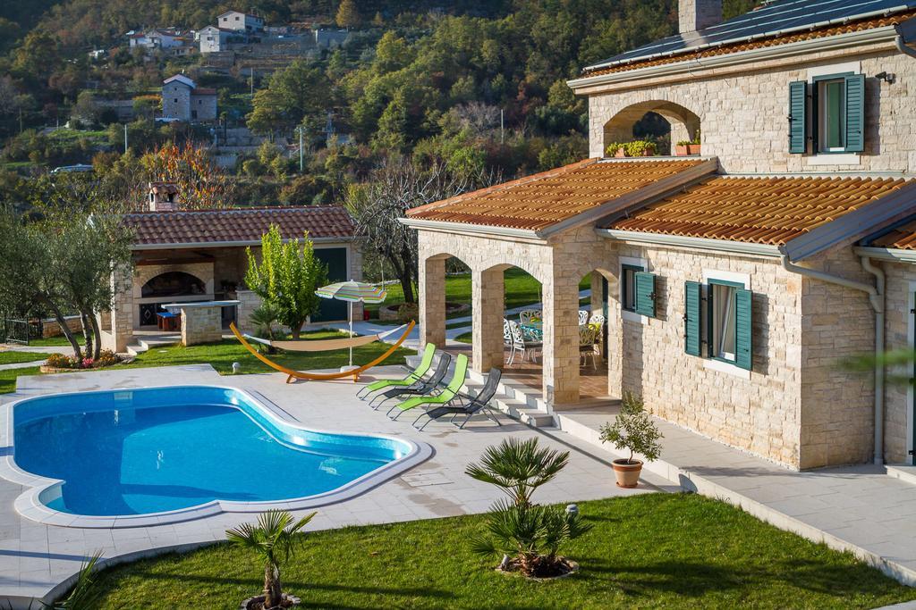 Villa Stonegate Estate - Bonus, Dvije Vile Jedna Cijena! Opatija Exterior foto