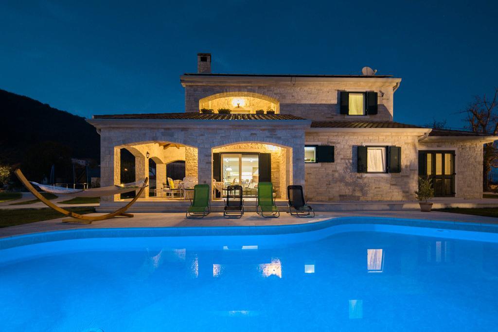Villa Stonegate Estate - Bonus, Dvije Vile Jedna Cijena! Opatija Exterior foto